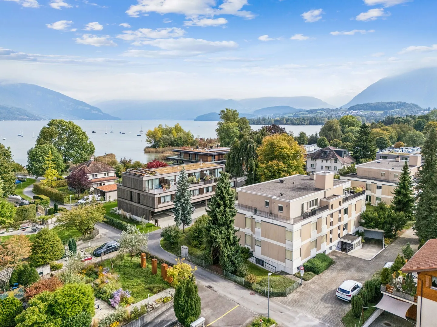 Ampio appartamento con giardino in posizione attraente vicino al lago di Thun - Foto 2 di 13