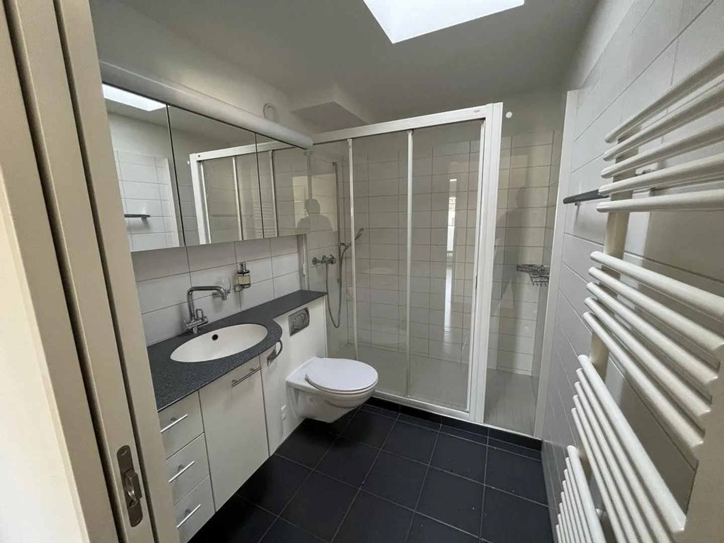 RENT WITHOUT DEPOSIT - Live centrally in a quiet neighborhood - Photo 8 of 11