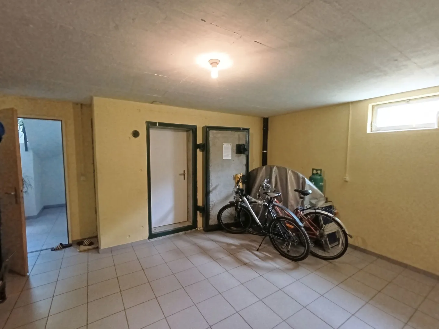 Casa unifamiliare adatta alle famiglie con 5,5 stanze e grande giardino a Gränichen - Foto 14 di 17