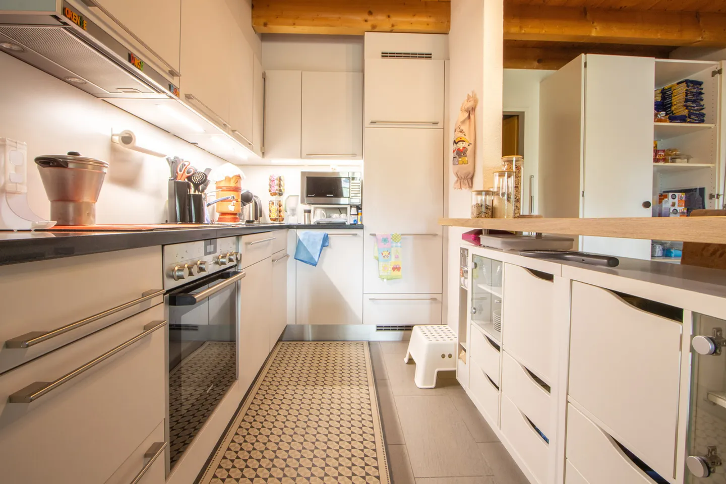 4.5-Room Gallery Apartment with Charm - Photo 2 of 10