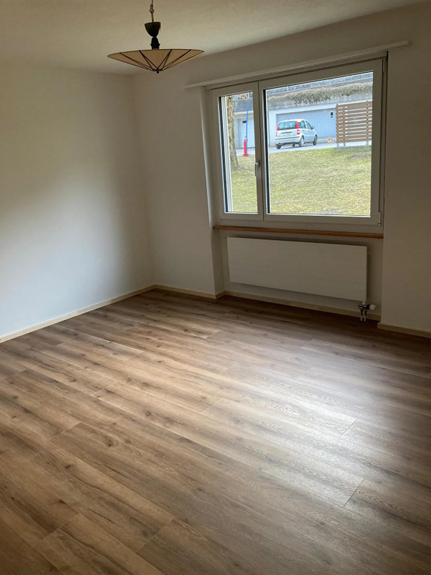 Affordable bright renovated apartment in the green - Photo 6 of 12