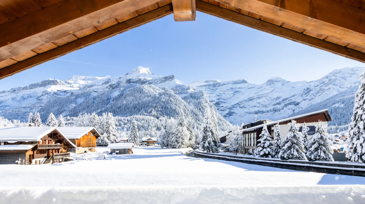 For Sale 4.5-Room Apartment in the Heart of Diablerets - Photo 1 of 12