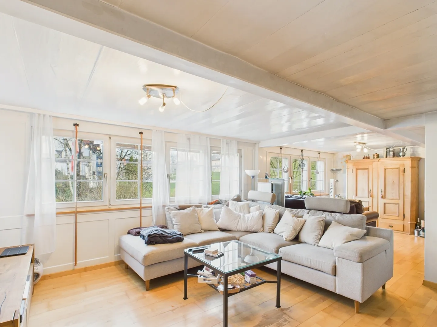 Maison duplex spacieuse de 7,5 pièces avec jardin à Niederteufen - Photo 1 sur 12