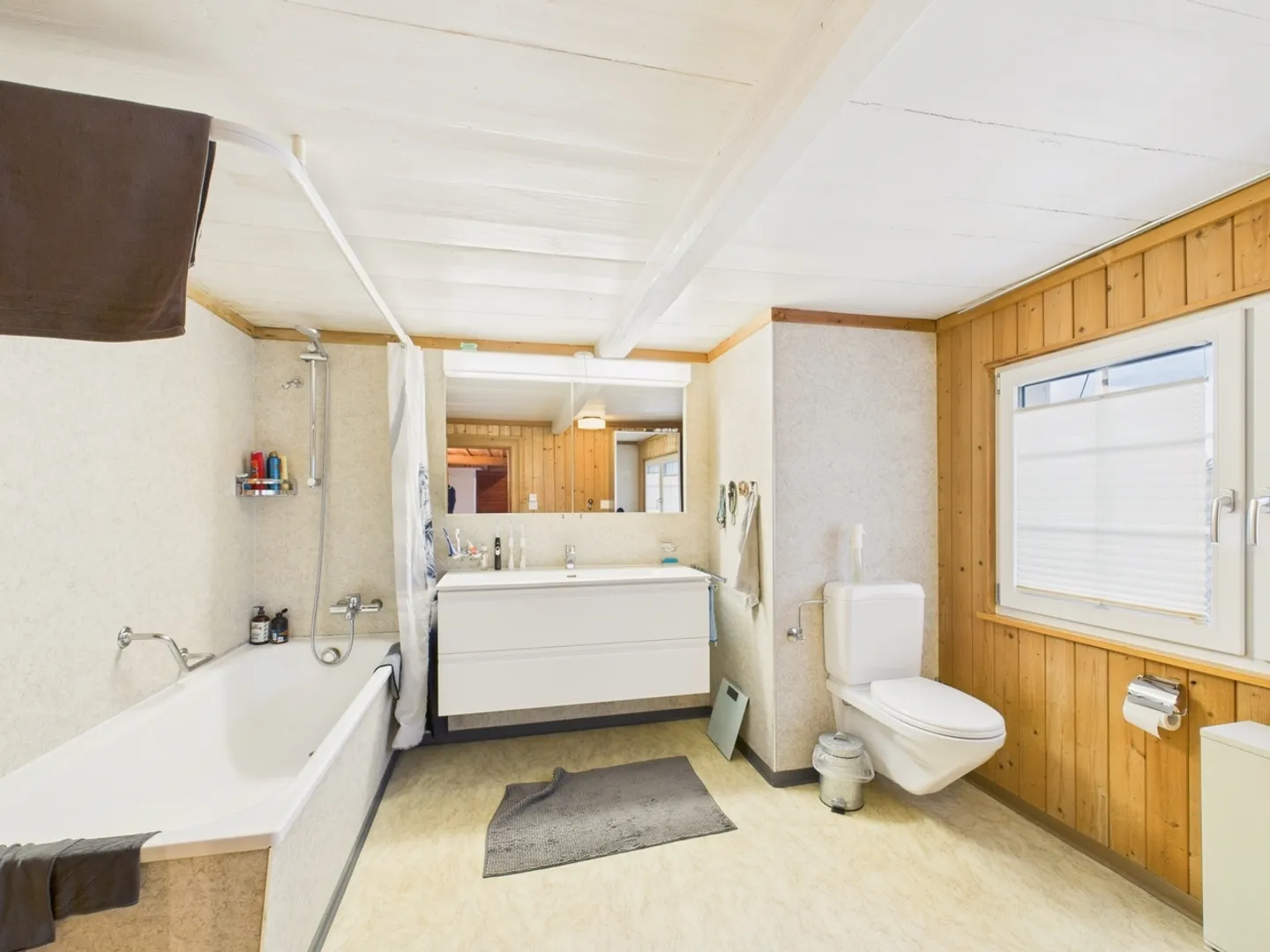 Maison duplex spacieuse de 7,5 pièces avec jardin à Niederteufen - Photo 7 sur 12