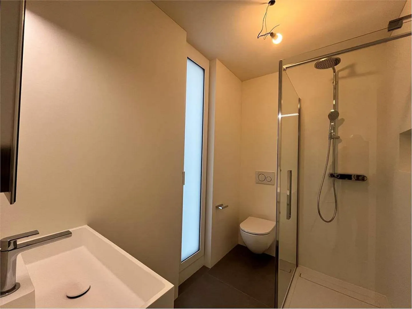 Elegante 2.5 locali con posto auto coperto - Foto 7 di 13