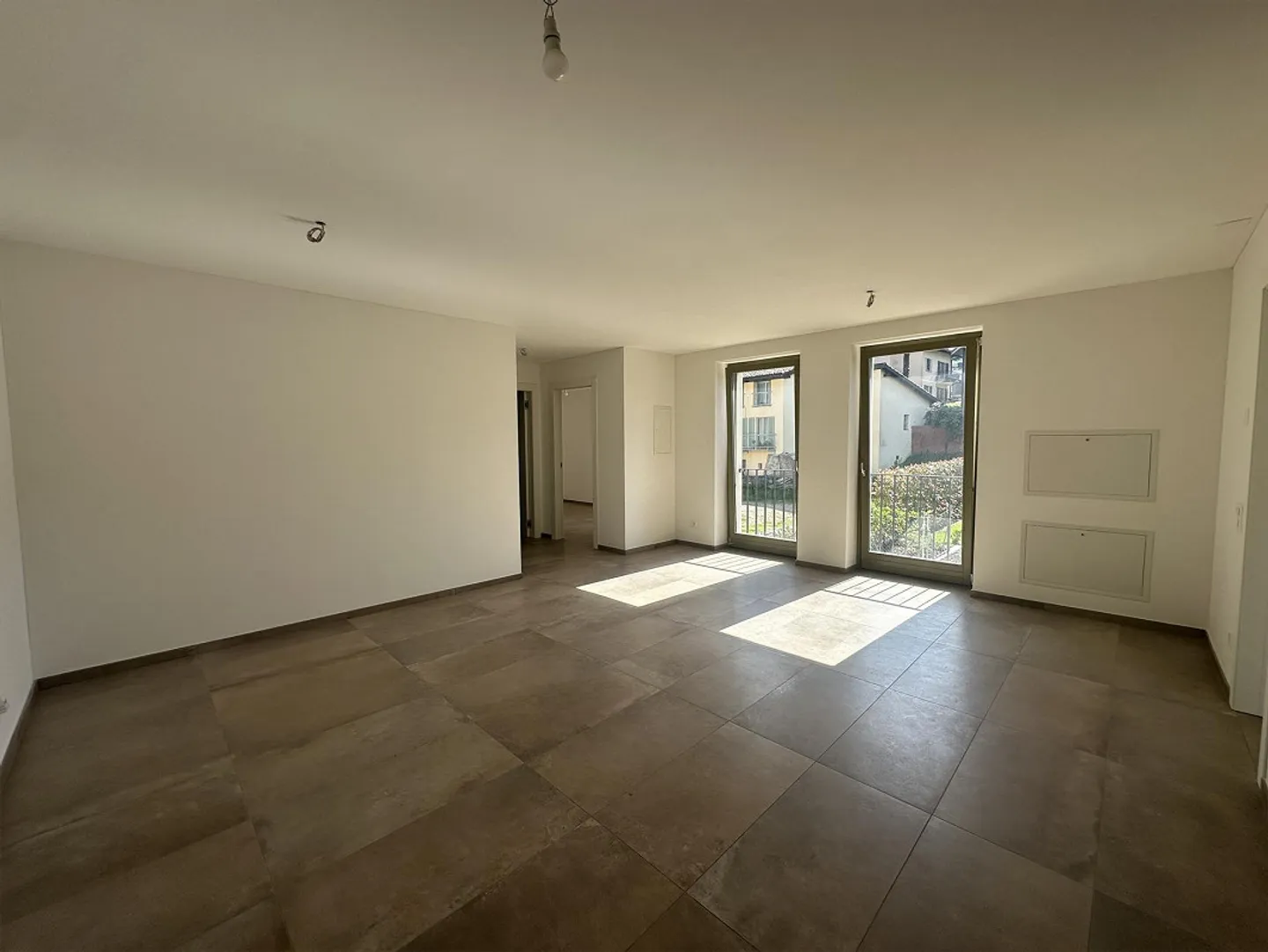 3.5-room first letting – bright interiors, private loggia and modern comfort in Breganzona - Photo 4 of 8