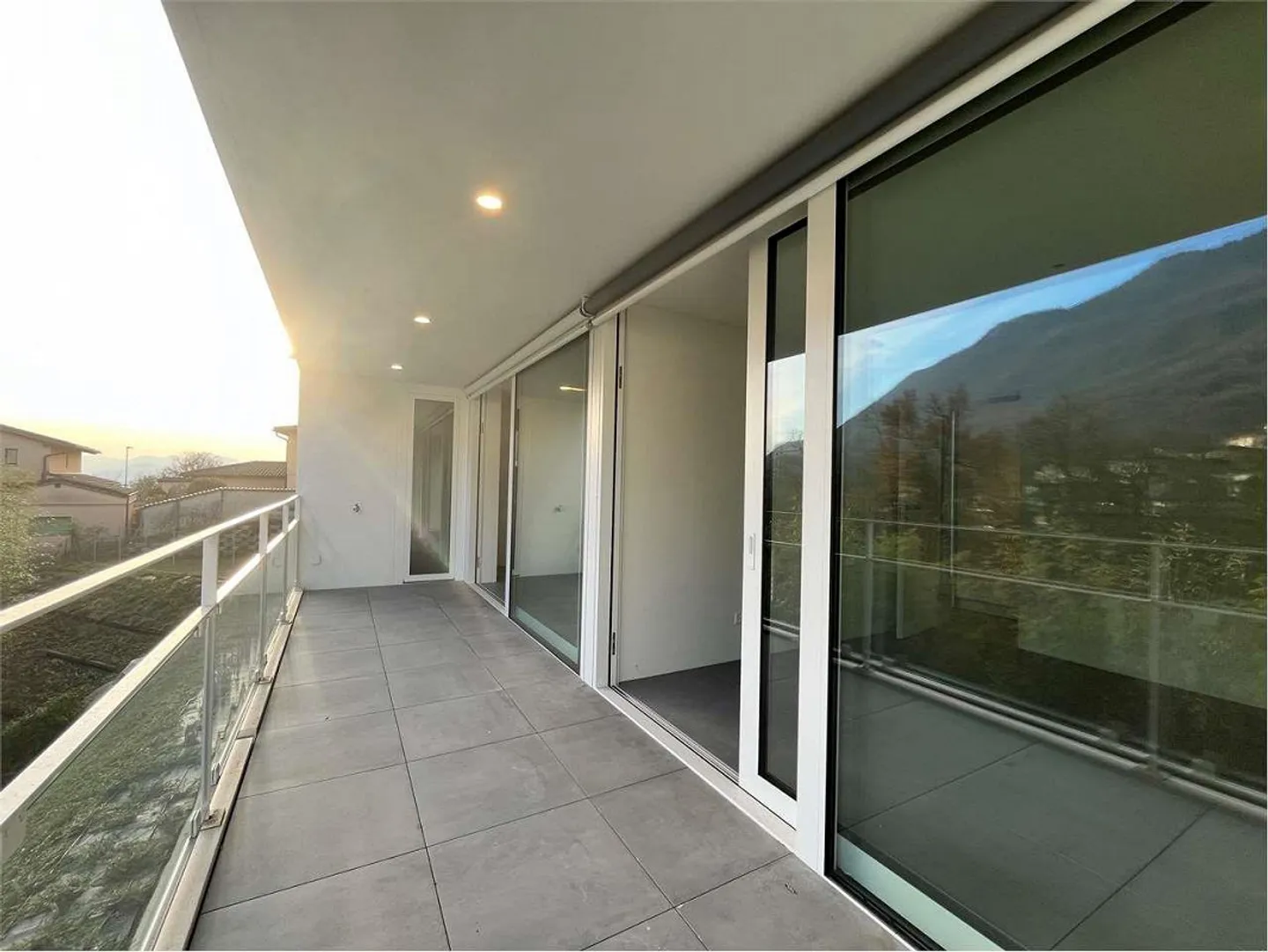 Elegante 2.5 locali con posto auto coperto - Foto 10 di 13
