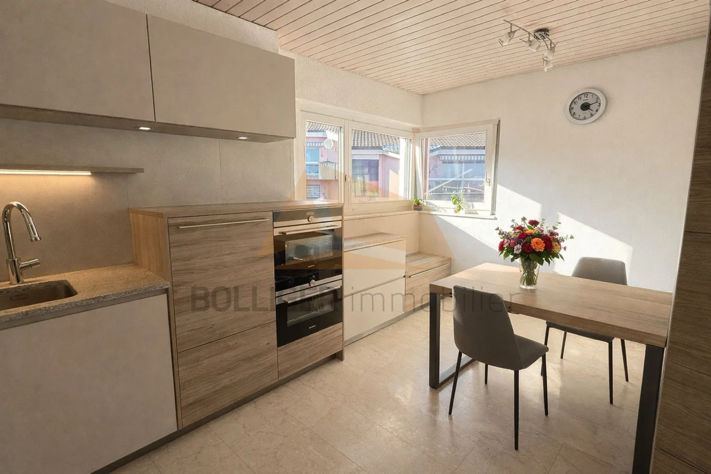 IN VENDITA: MAGNIFICA APPARTAMENTO 4,5 STANZE IN PPE CON 137 M2 - Foto 6 di 13