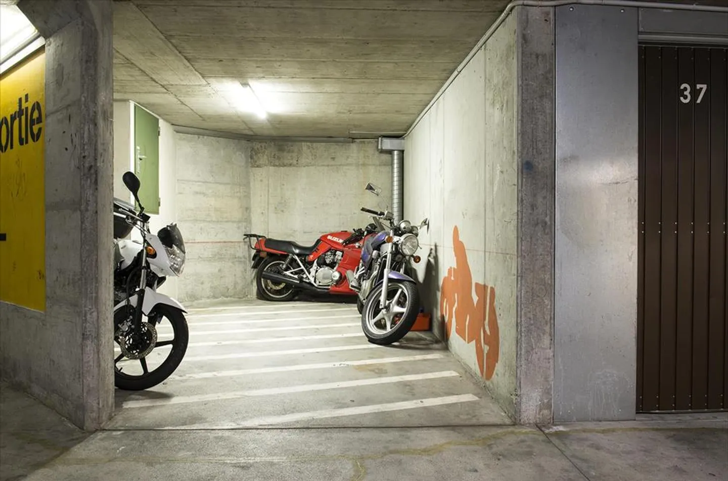 Parking Intérieur à Petit-Saconnex - Photo 6 sur 7