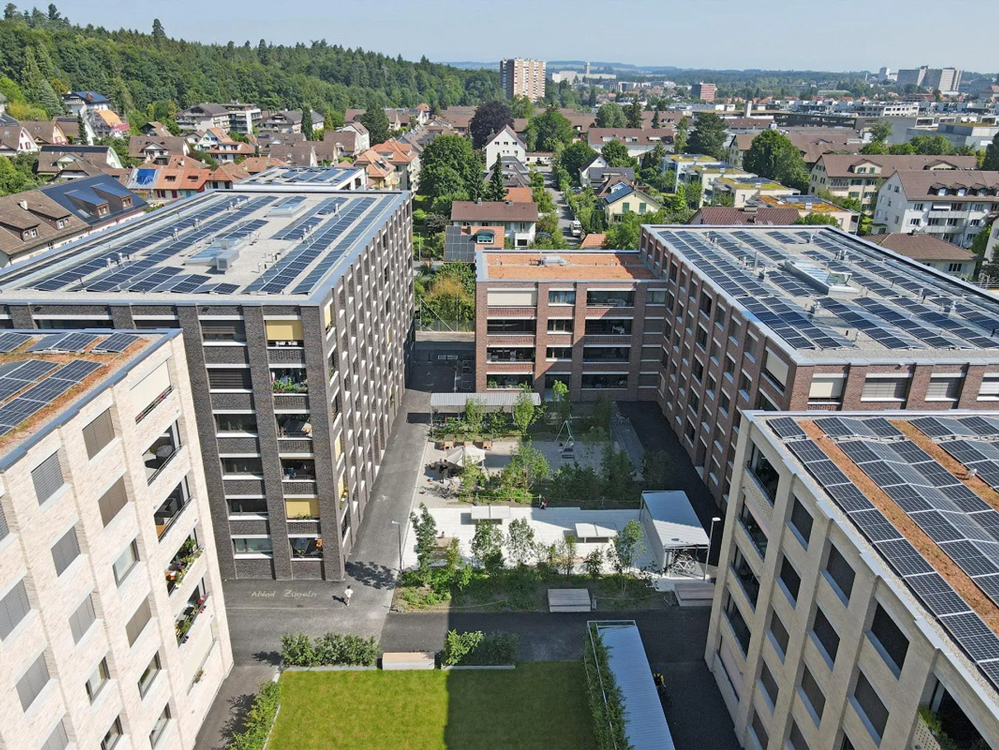 Family Living Dream in Liebefeld - Photo 1 of 13