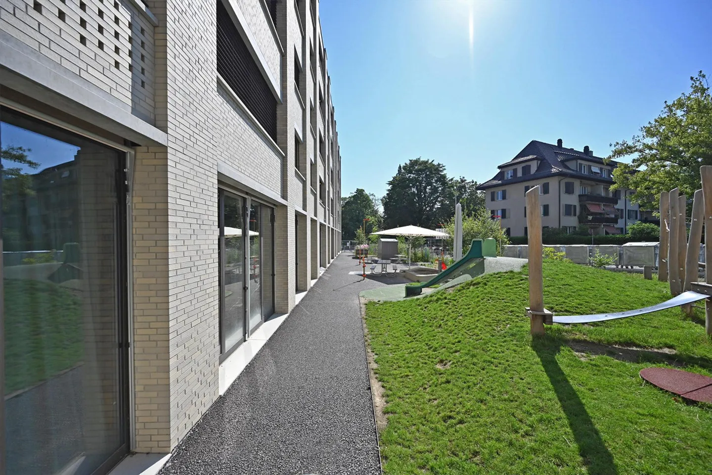 Family Living Dream in Liebefeld - Photo 2 of 13