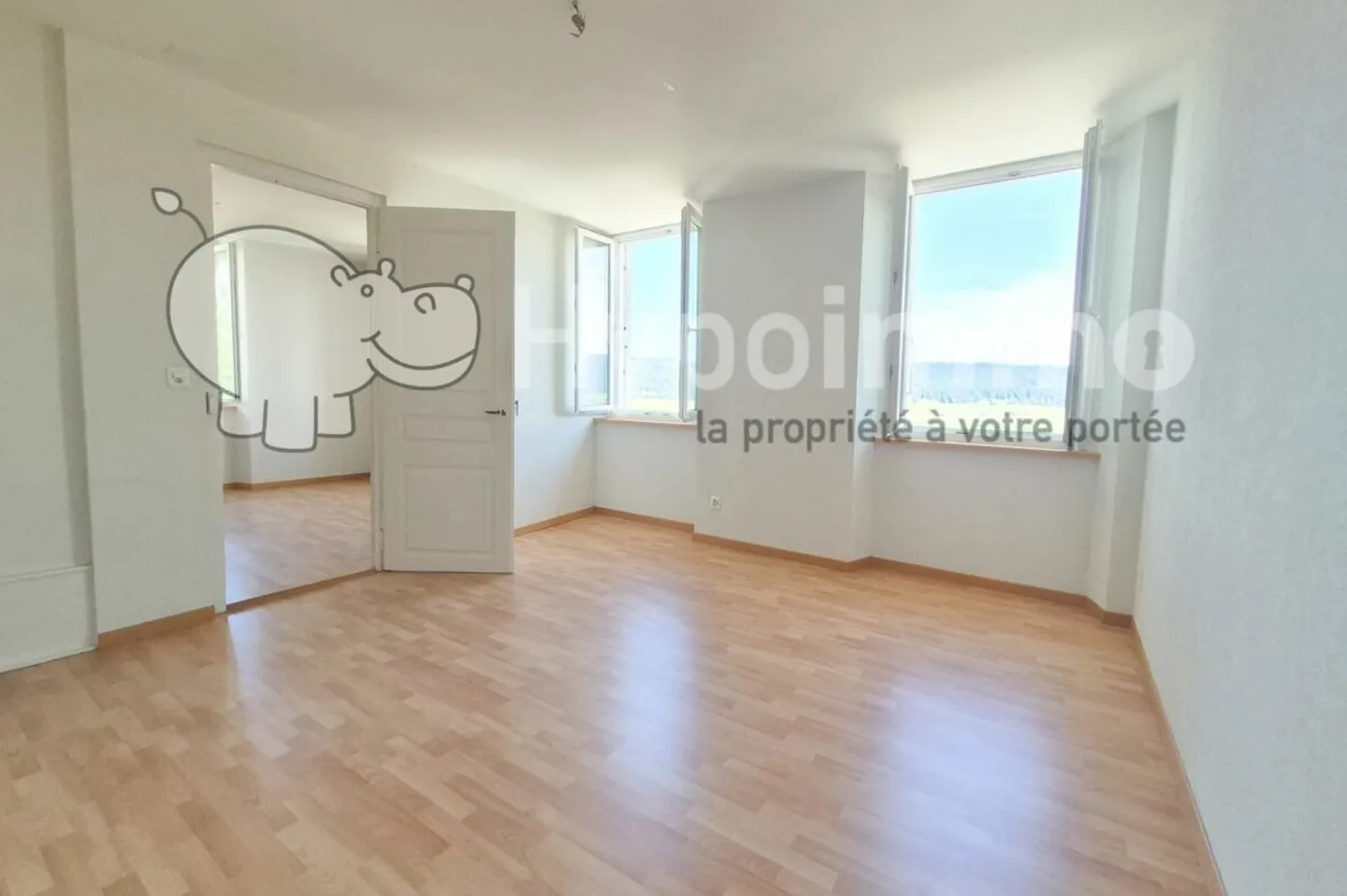 Lumineux appartement de 3.5 pièces aux Ponts-de-Martel - Photo 1 sur 8