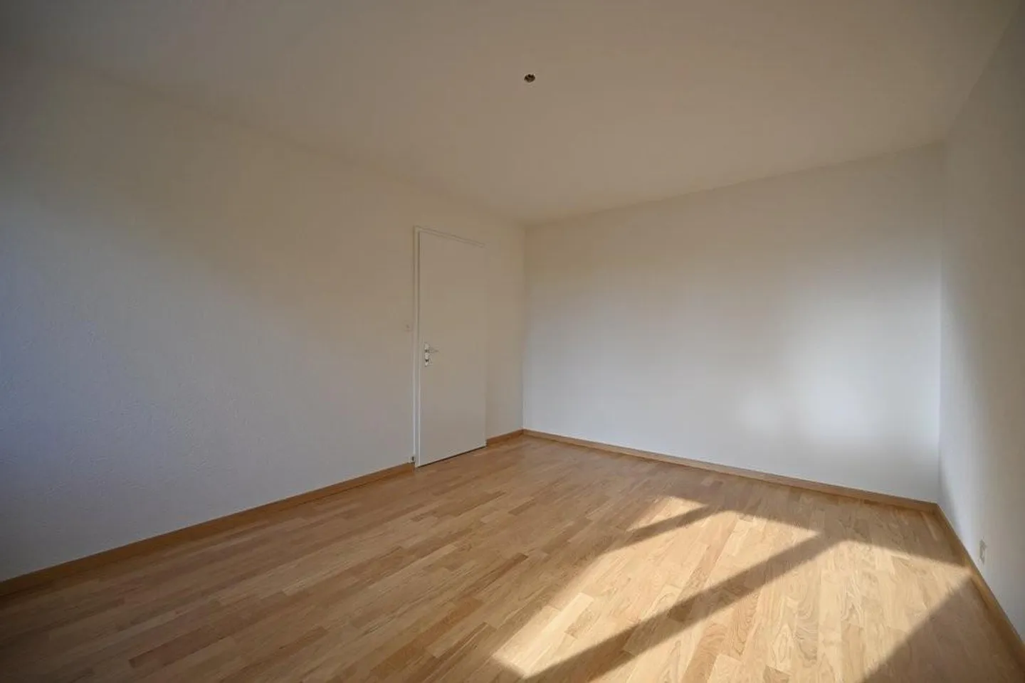 Looking for a new home? - Photo 6 of 10