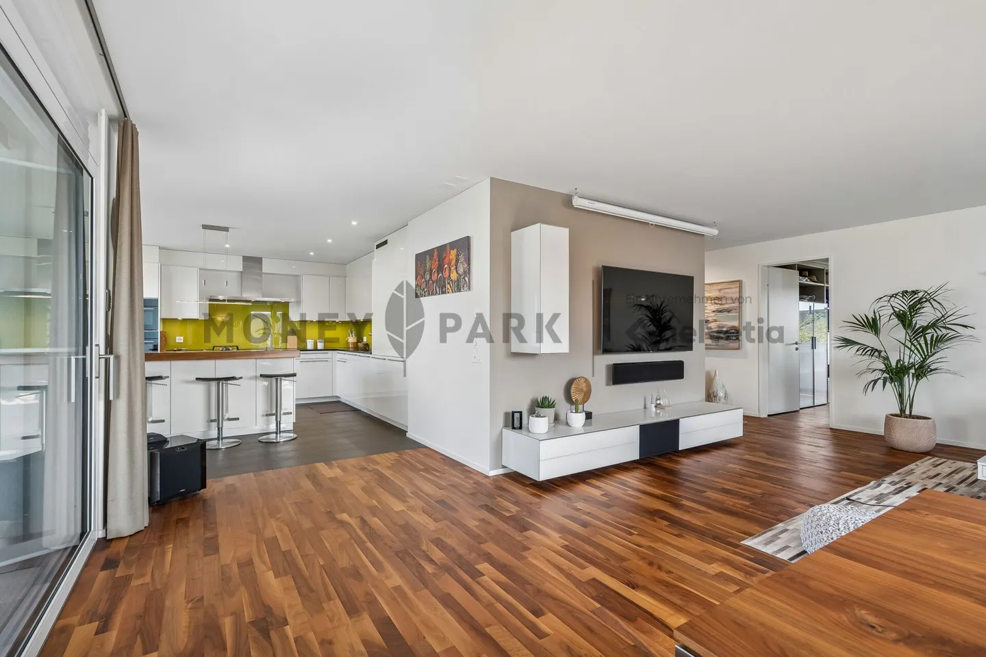 High-quality 3.5 room apartment with large balcony - Photo 5 of 14