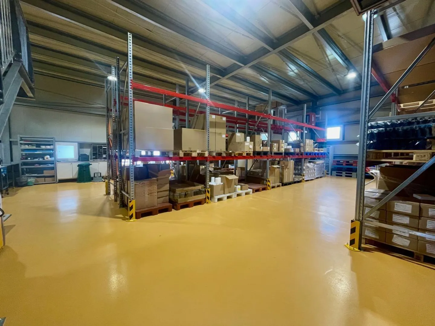 Mischgenutztes Gebäude kaufen - Foto 2 von 11