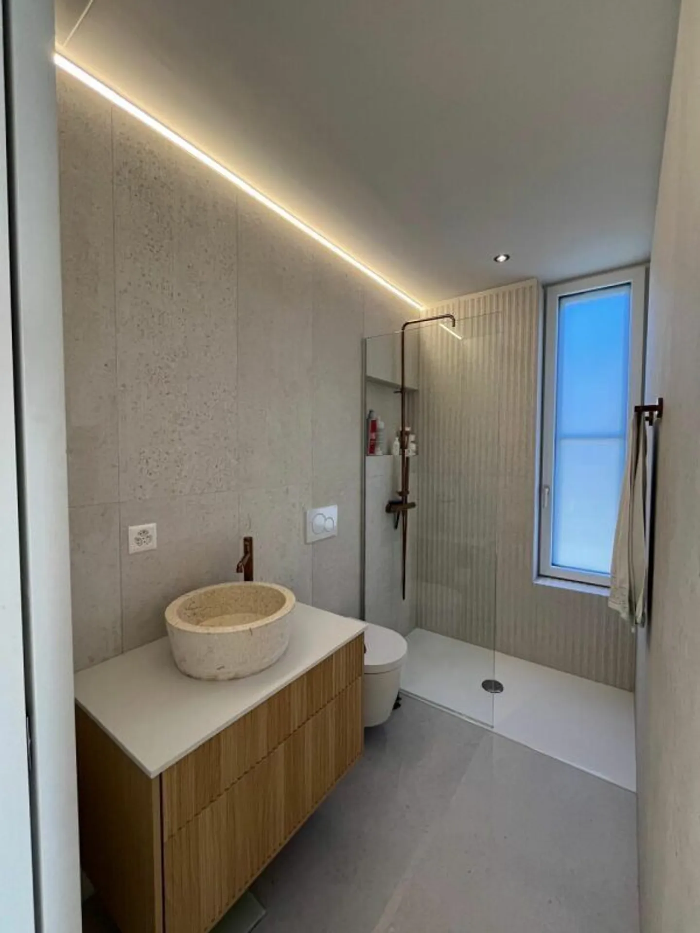 Bel Attique avec Grande Terrasse - Photo 7 sur 15