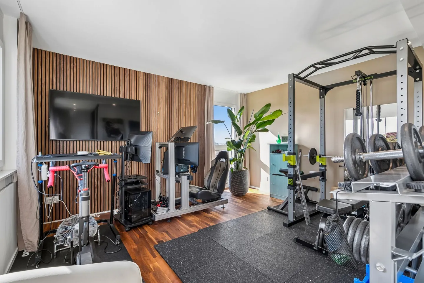 High-quality 3.5 room apartment with large balcony - Photo 10 of 14