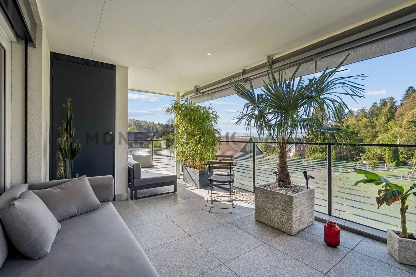 High-quality 3.5 room apartment with large balcony - Photo 11 of 14