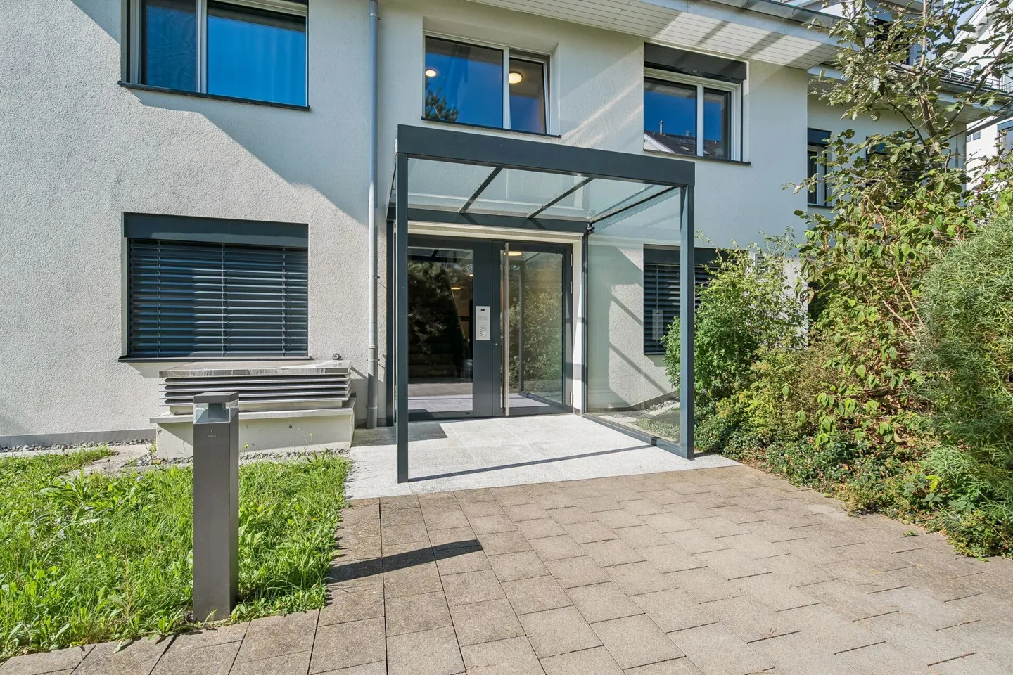 High-quality 3.5 room apartment with large balcony - Photo 12 of 14