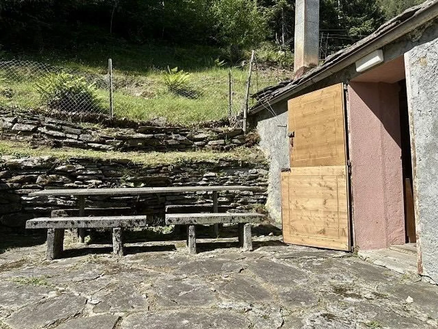Rustico di 3 locali in una posizione molto tranquilla con vista - Foto 12 di 28
