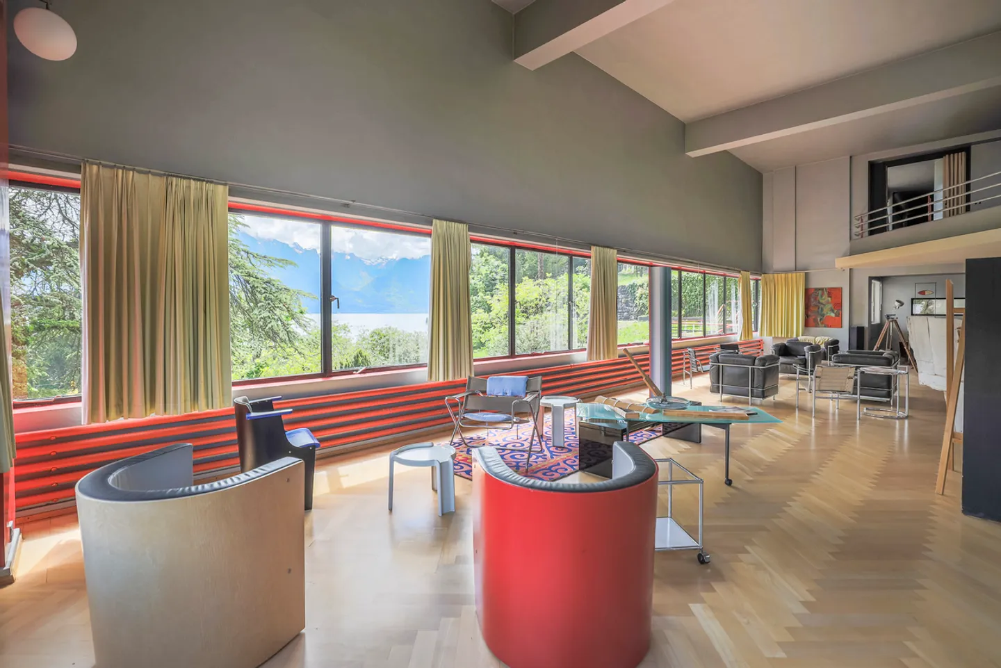 Un chef-d'œuvre dans le style Bauhaus au bord du lac - Photo 2 sur 2