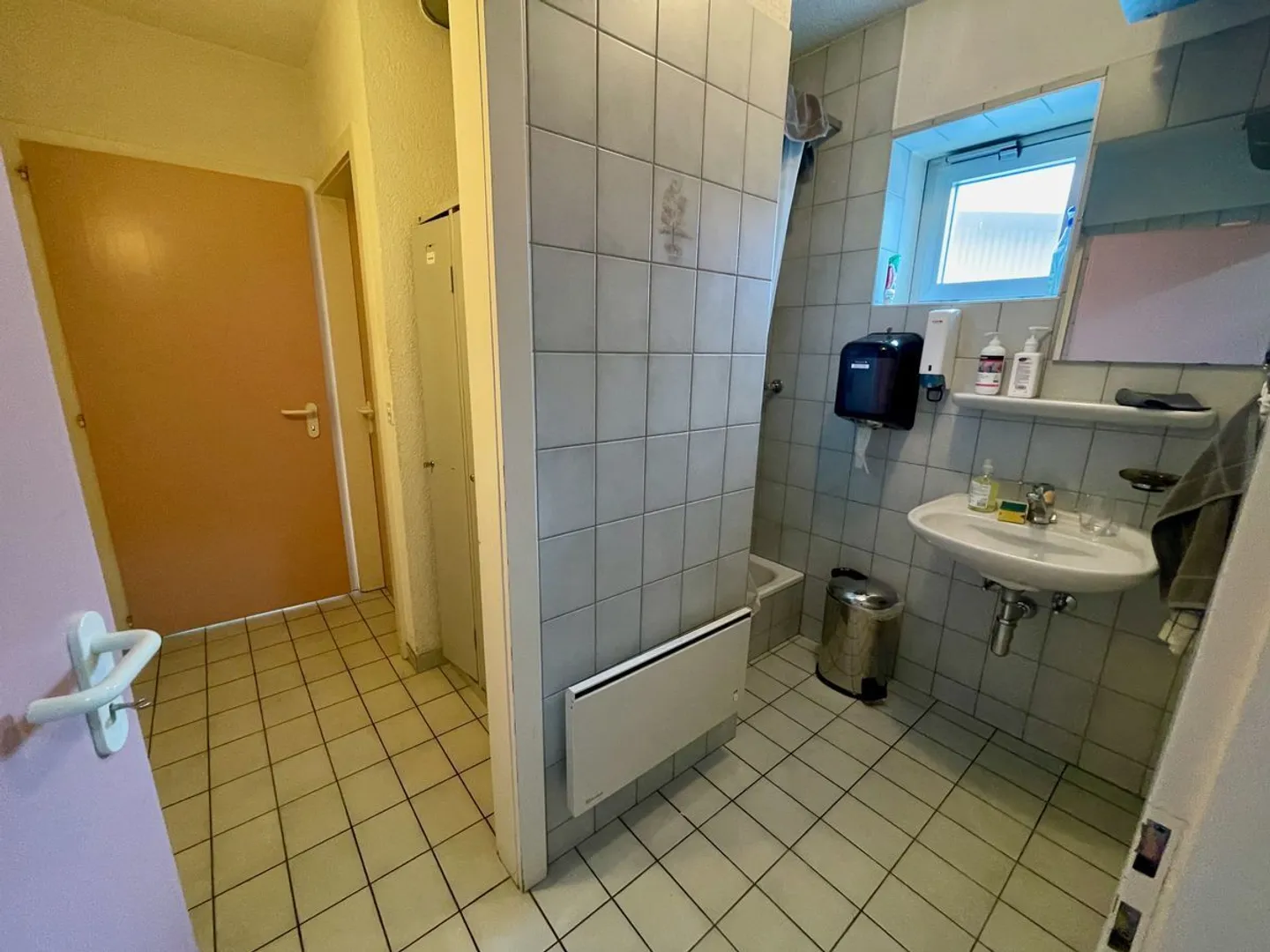 Mischgenutztes Gebäude kaufen - Foto 8 von 11