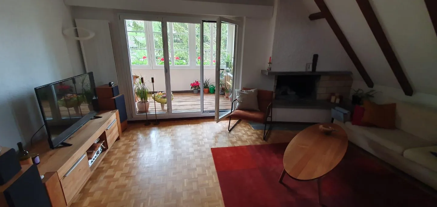 Charming 3.5-room duplex apartment in the attic – Uitikon Waldegg (village center) - Photo 7 of 11