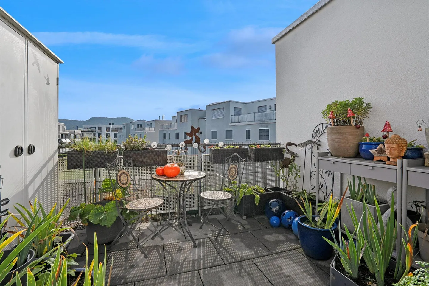 4.5-Zimmer-Attika mit 3 Terrassen in Weiach - Photo 13 of 13