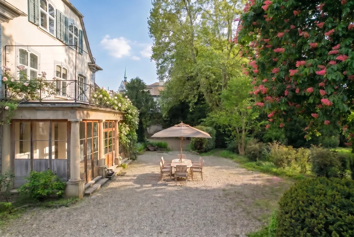 OPPORTUNITÉ UNIQUE - MAGNIFIQUE MAISON DE CAMPAGNE AVEC UN JARDIN UNIQUE - Photo 1 sur 7