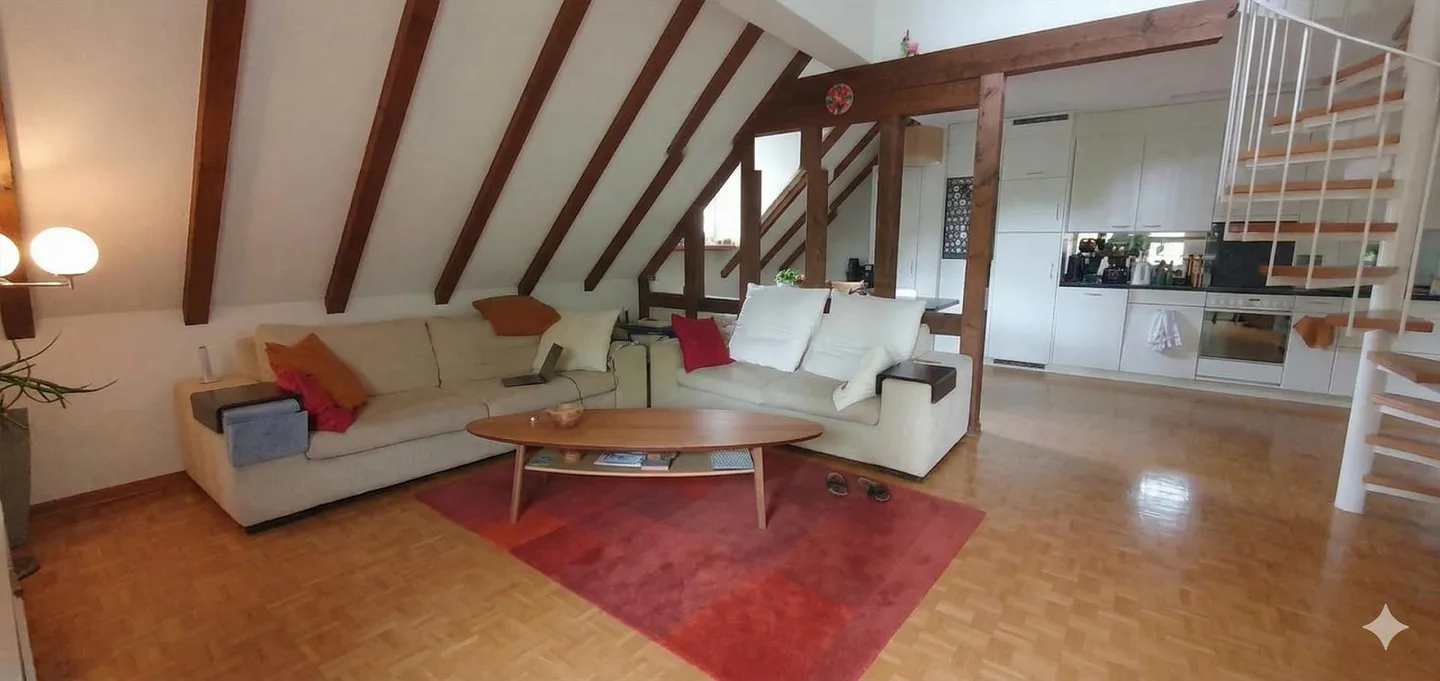Charming 3.5-room duplex apartment in the attic – Uitikon Waldegg (village center) - Photo 10 of 11