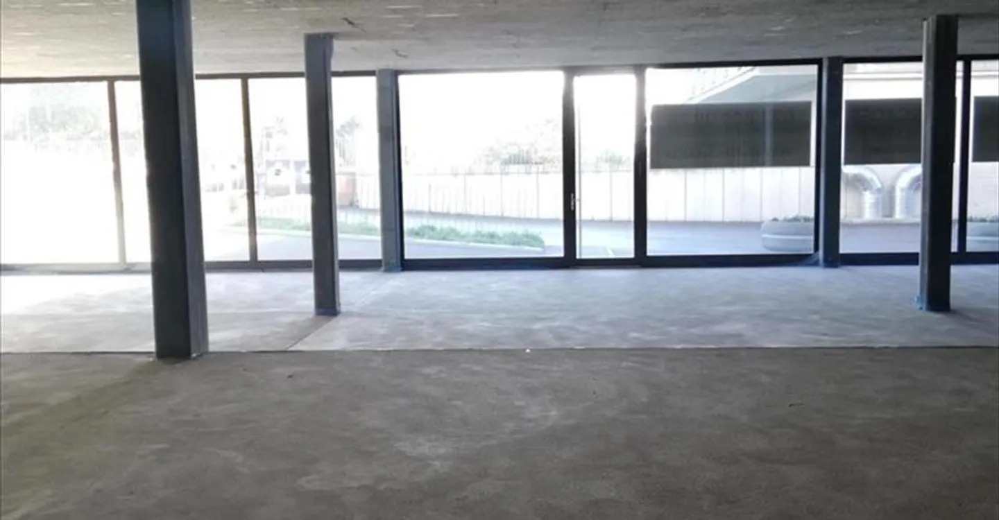 Negozio in affitto - Foto 6 di 8