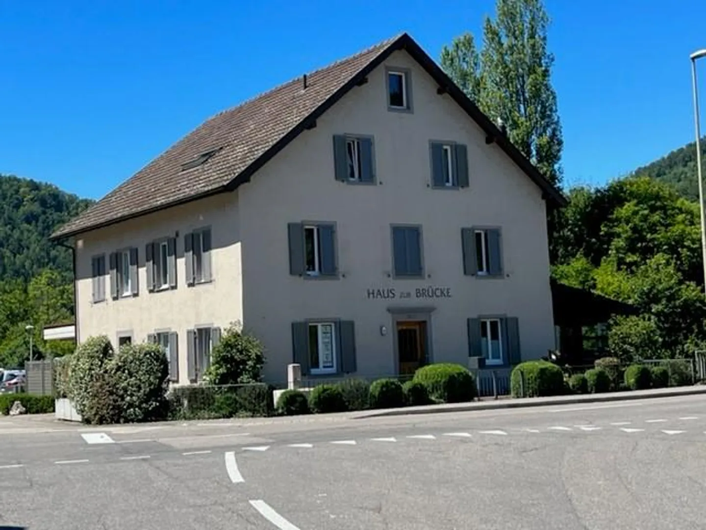 Appartement en duplex spacieux de 6 pièces directement sur la Birs - Photo 1 sur 11