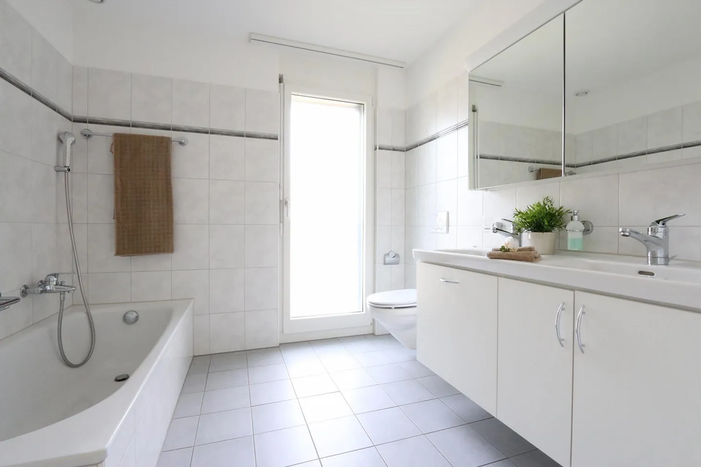 4.5-room apartment on the 1st floor with private washing tower - Photo 6 of 13