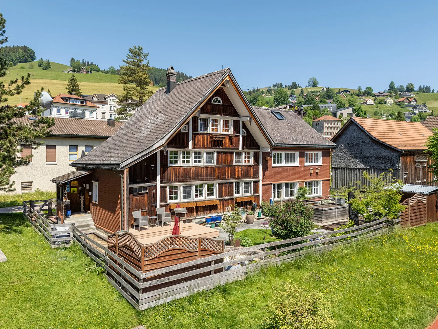 Charmantes Doppelhaus in Urnäsch - Foto 1 von 7