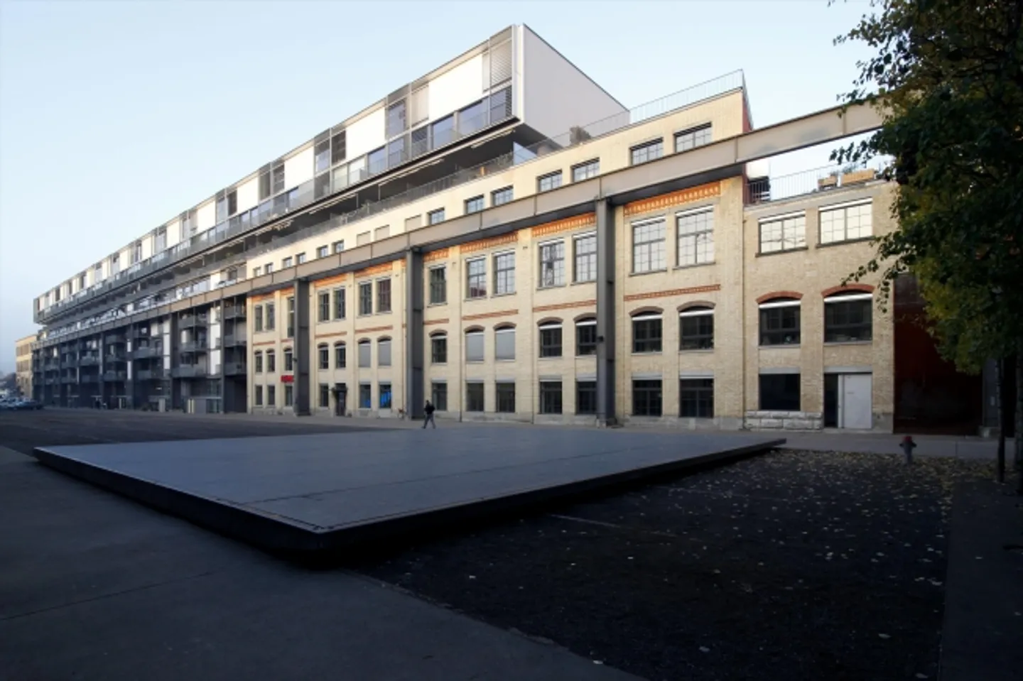 Mischgenutztes Gebäude mieten - Foto 1 von 5
