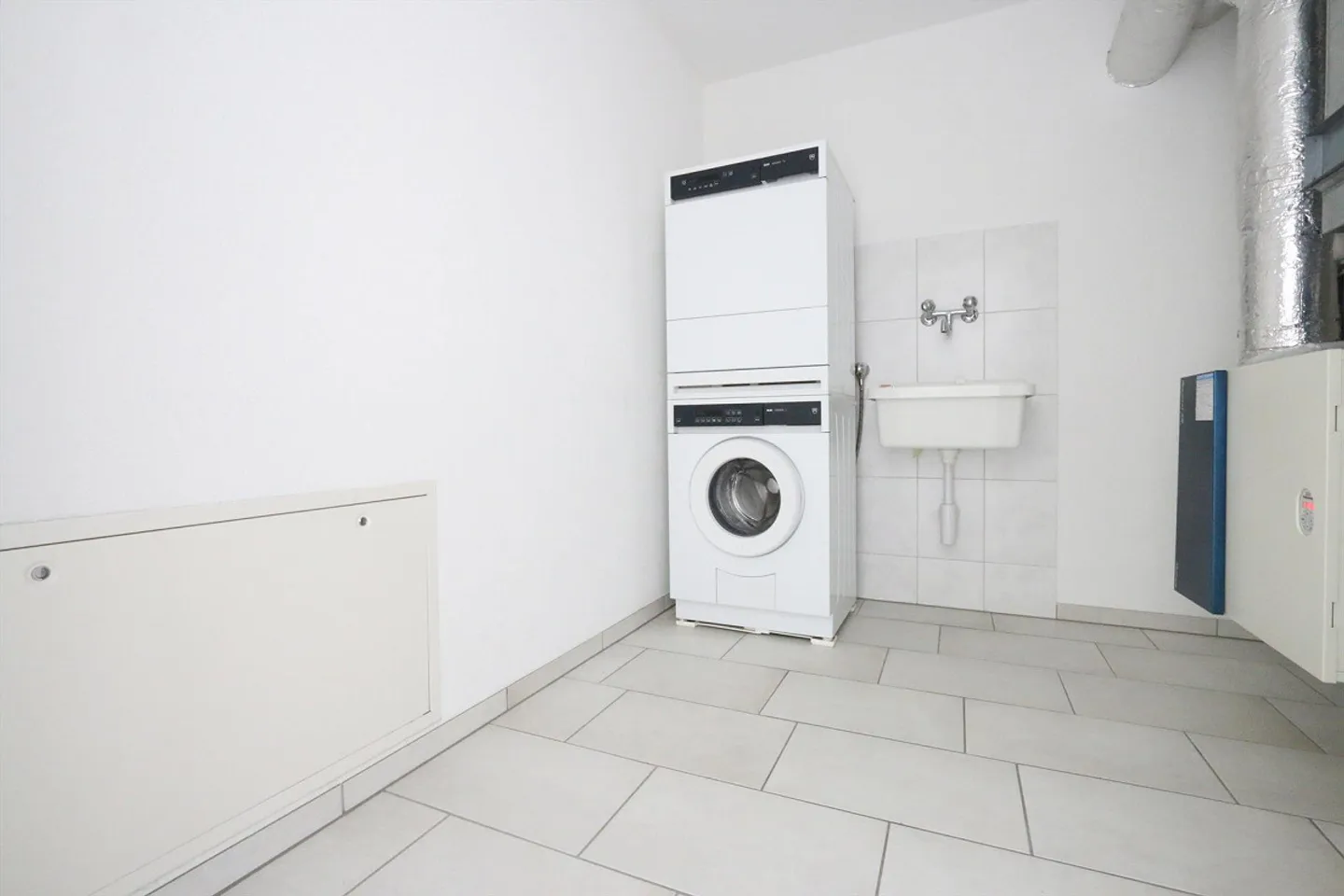 4.5-room apartment on the 1st floor with private washing tower - Photo 9 of 13