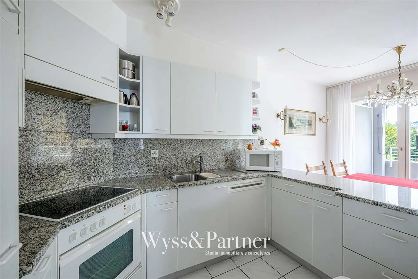 Pregassona spacious 3.5 rooms for rent - Photo 3 of 13