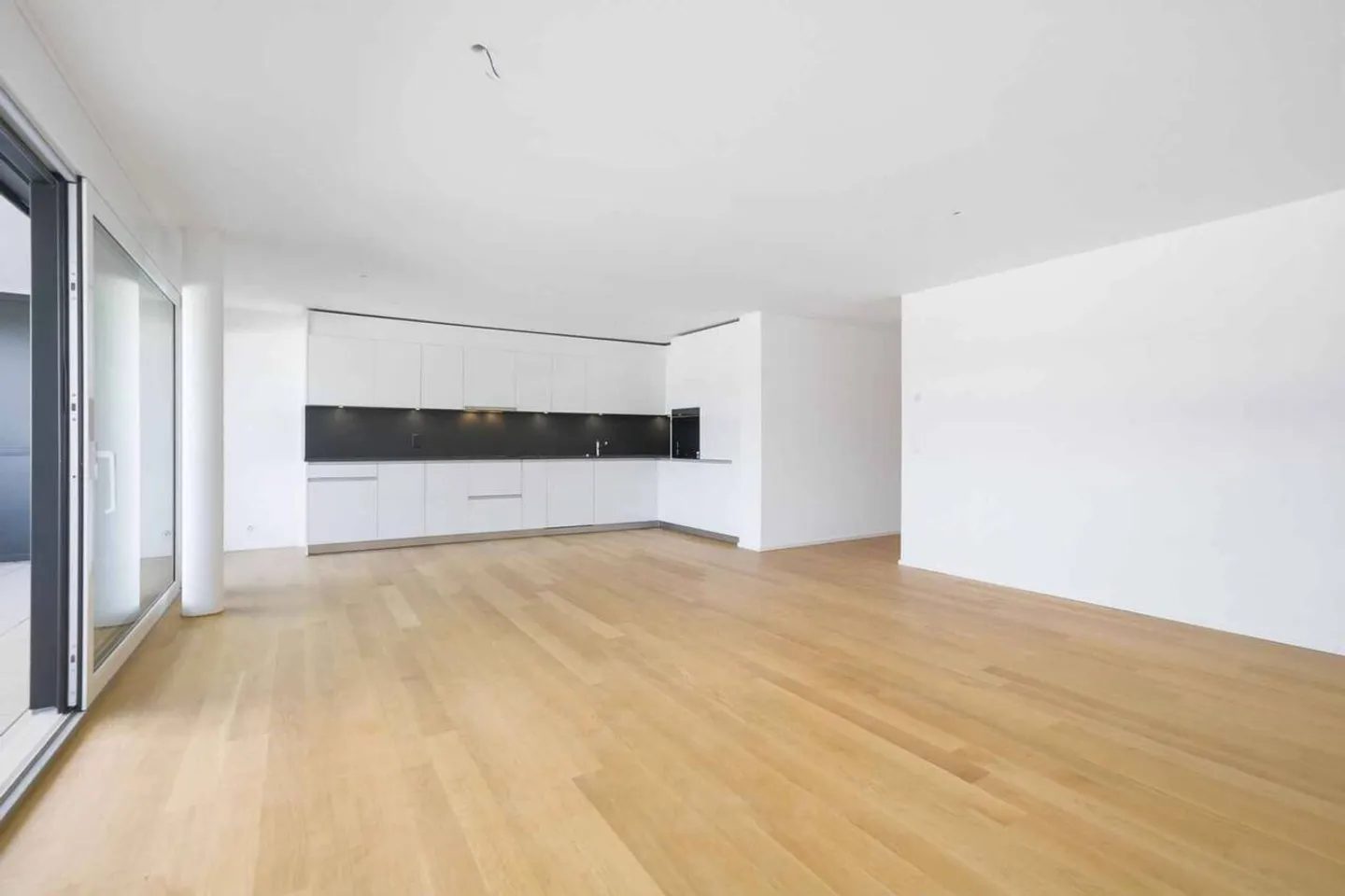 Modernes Apartment mit Balkonen - Foto 4 von 7