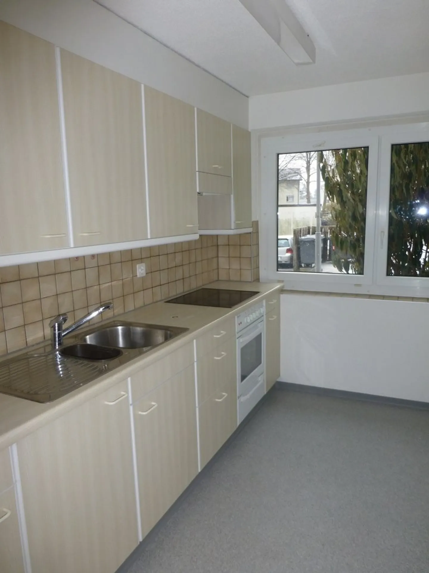 Charming 4-Room Apartment in Zurich - Photo 4 of 5