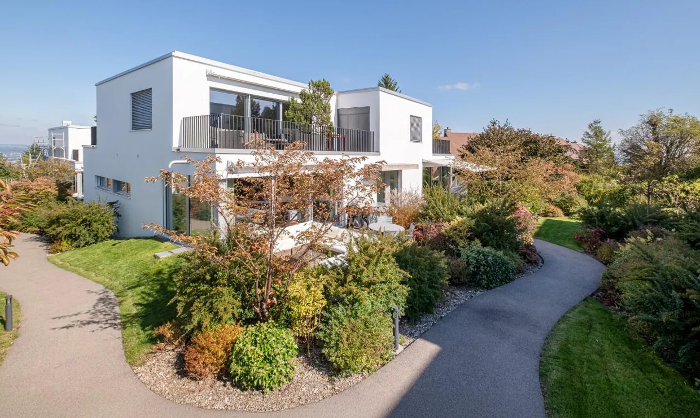 Attractive 5.5-room apartment-maisonette with garden - Photo 1 of 11