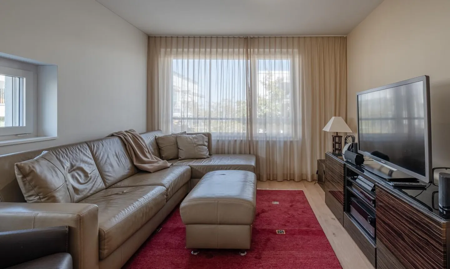 Attractive 5.5-room apartment-maisonette with garden - Photo 9 of 11