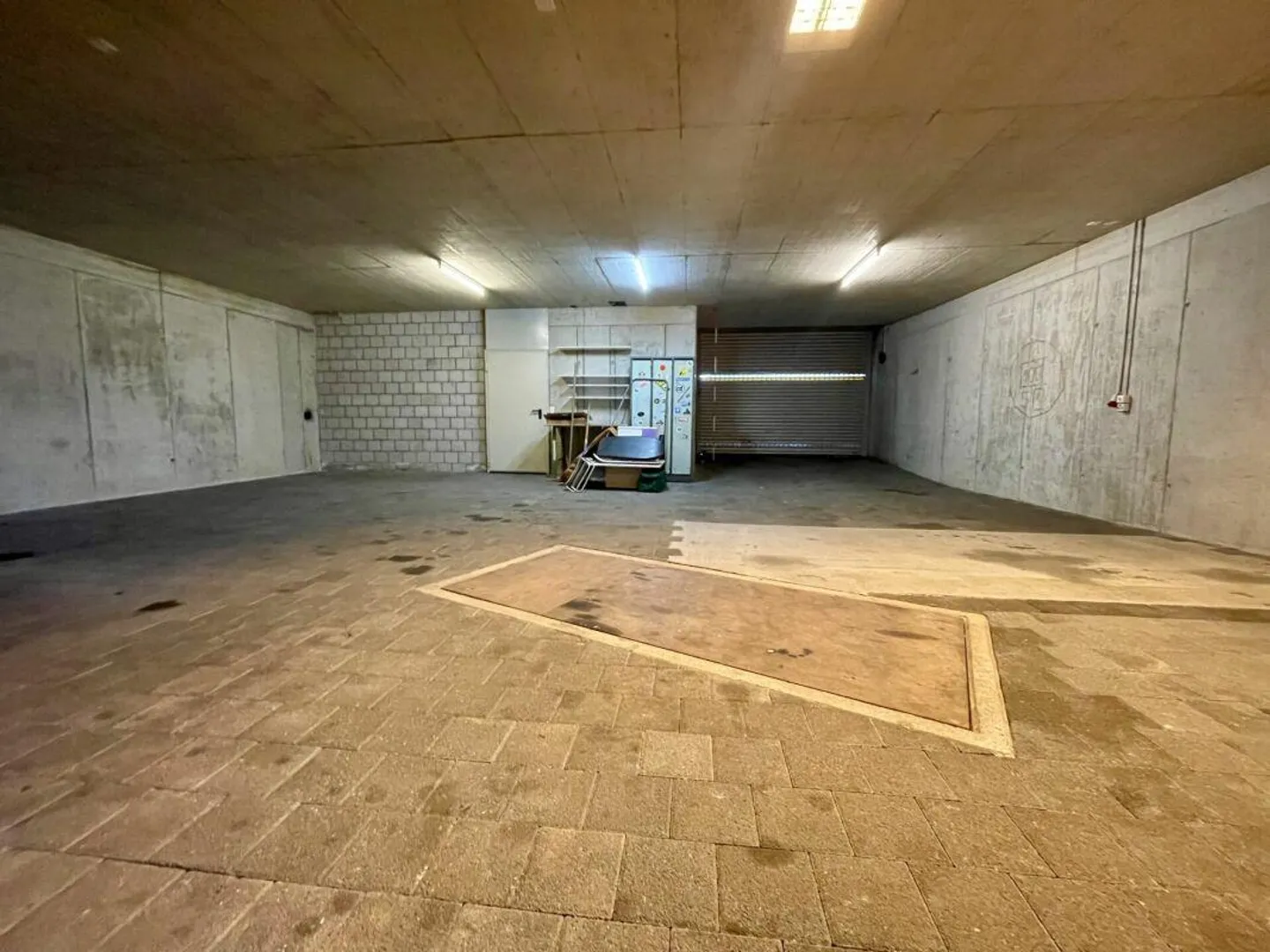 BANQUE VÉRIFIÉE - MAISON AVEC GARAGE PRIVÉ ! - Photo 2 sur 12
