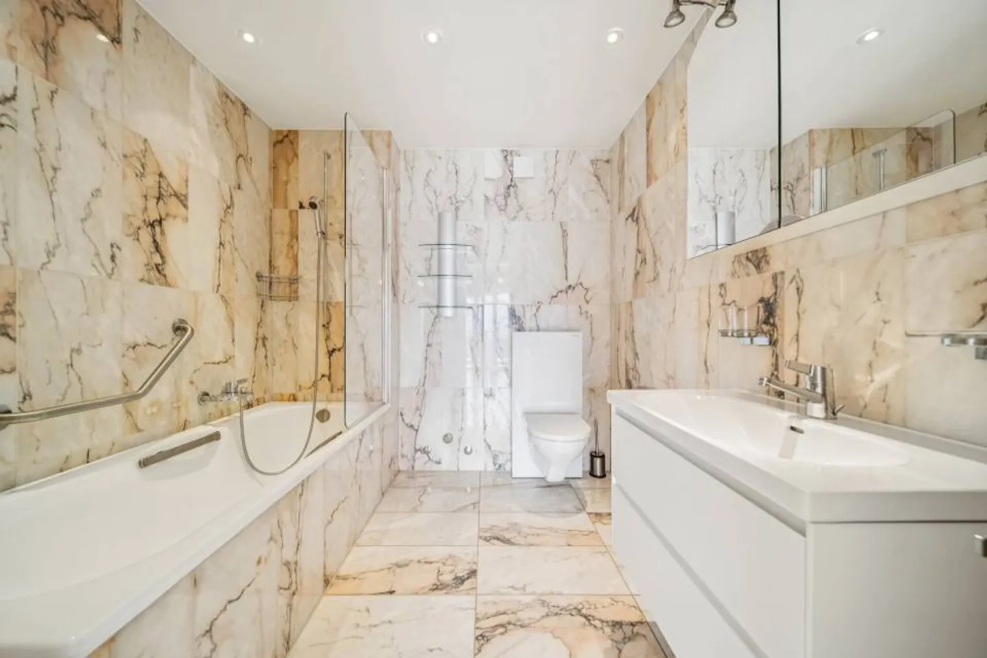 Superbe appartement situé au dernier étage d'une résidence intimiste - Photo 9 sur 13