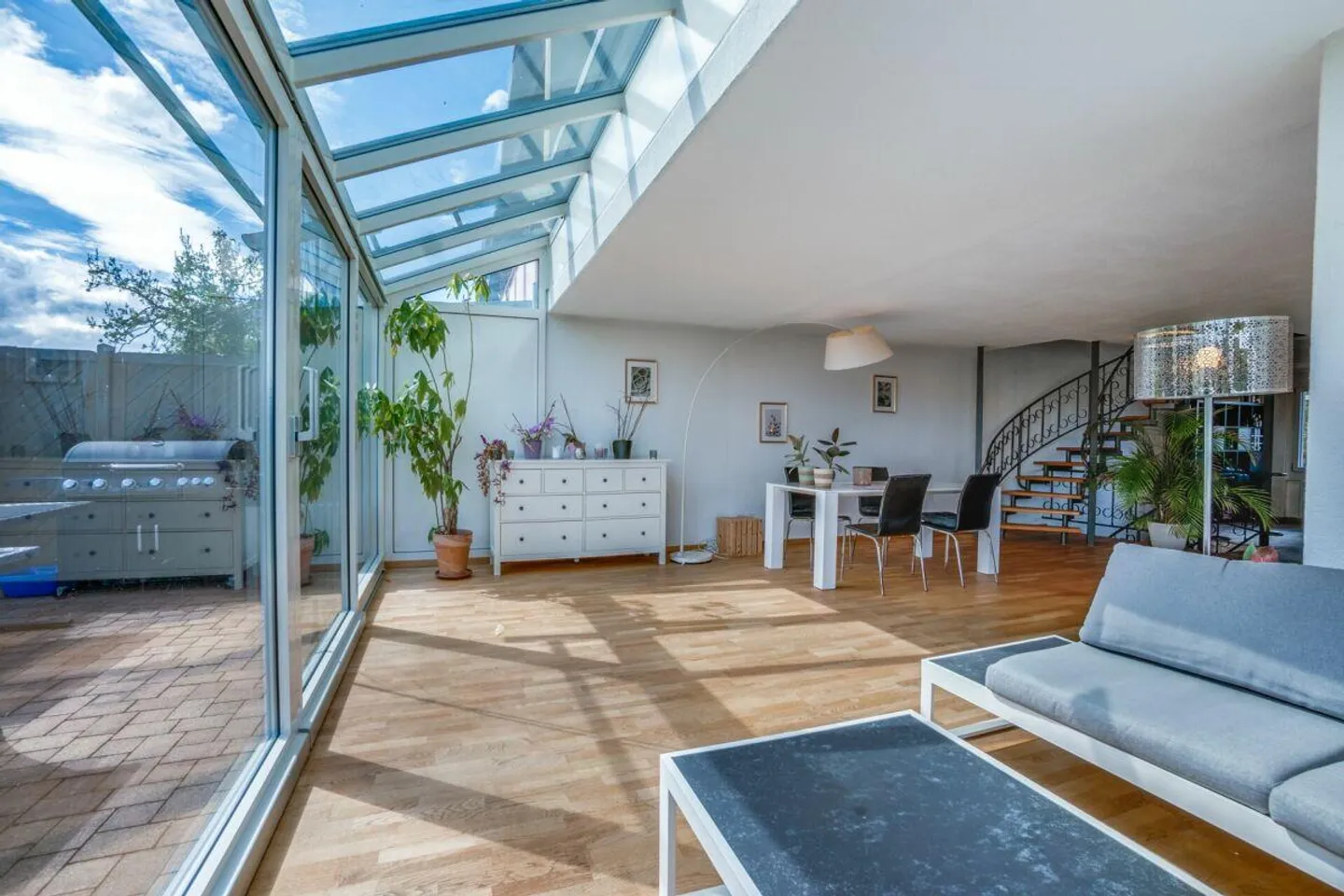 BANQUE VÉRIFIÉE - MAISON AVEC GARAGE PRIVÉ ! - Photo 4 sur 12