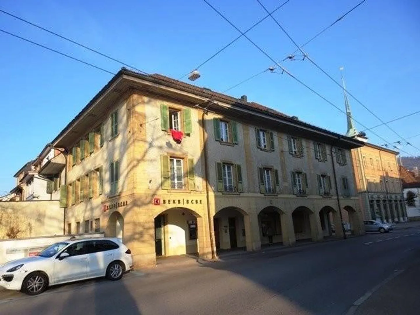 Appartamento affascinante nel cuore di Nidau - Foto 1 di 7