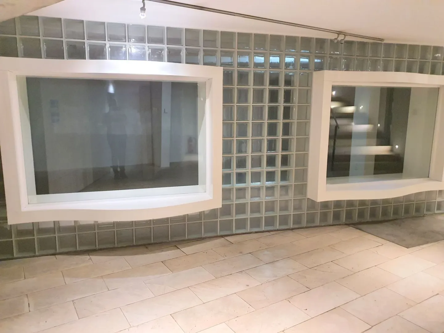 Espace de vente et de stockage dans la vieille ville d'Olten - Photo 4 sur 5