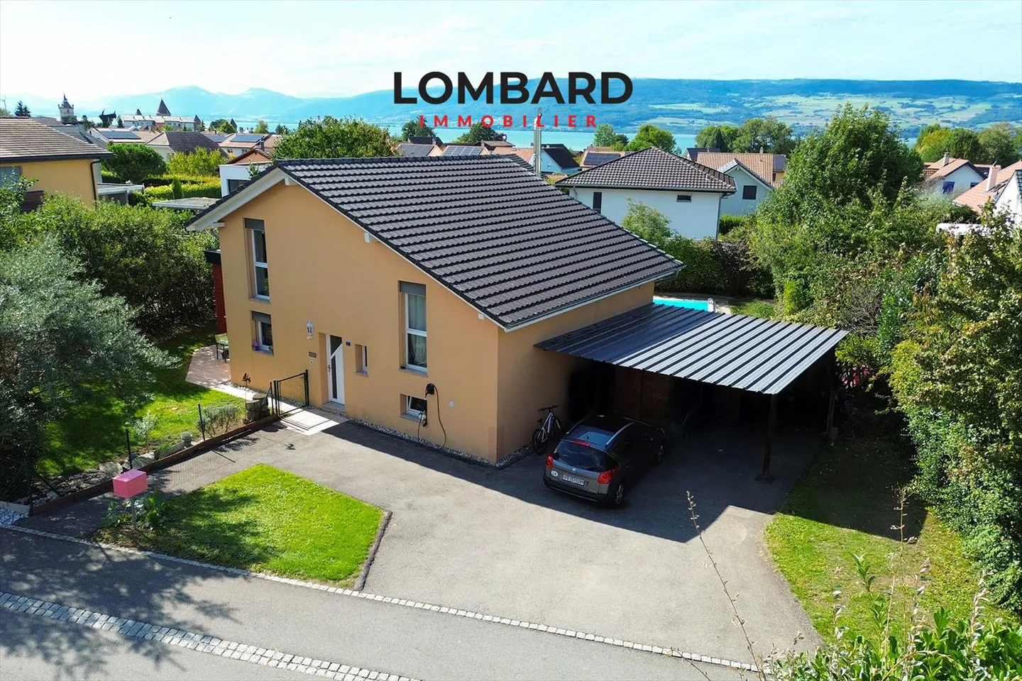 ***SOLD*** Spacious 6.5-room detached villa with swimming pool - Photo 10 of 10