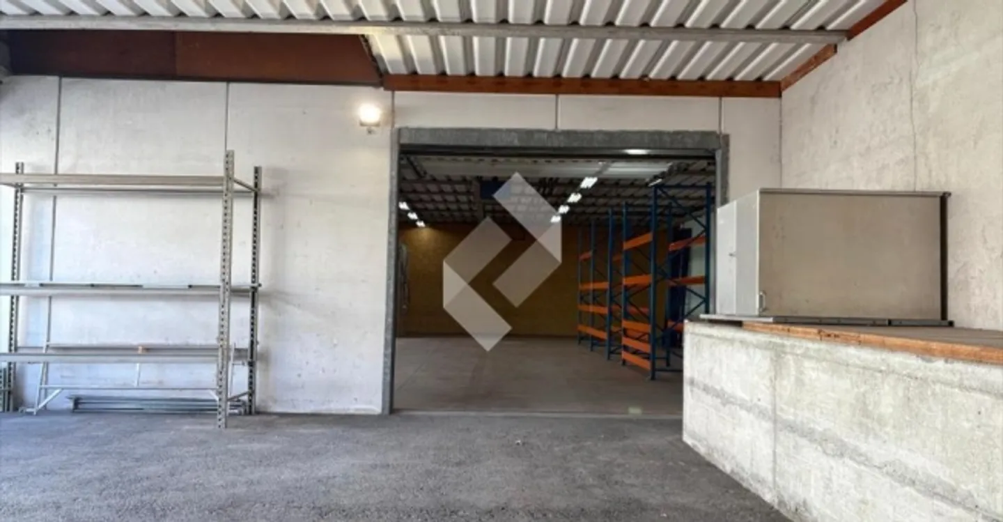 Office - Photo 2 of 12