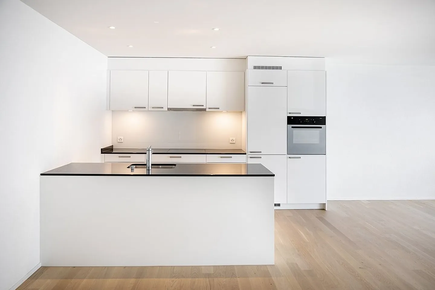 Appartement attrayant de 3,5 pièces dans un emplacement calme - Photo 2 sur 5