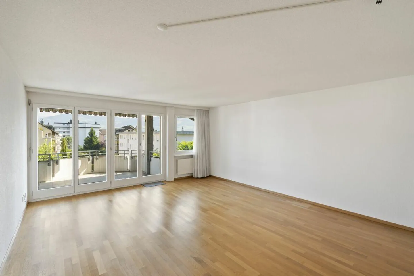 Helle 4½-Zimmer-Wohnung in Jona - Foto 2 von 5